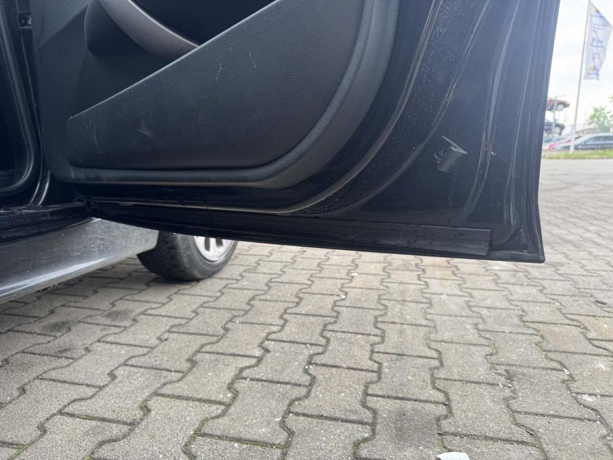 BMW 1er E87 original T&uuml;r vorn rechts 475 Blacksapphire Rohbau Bj.2005